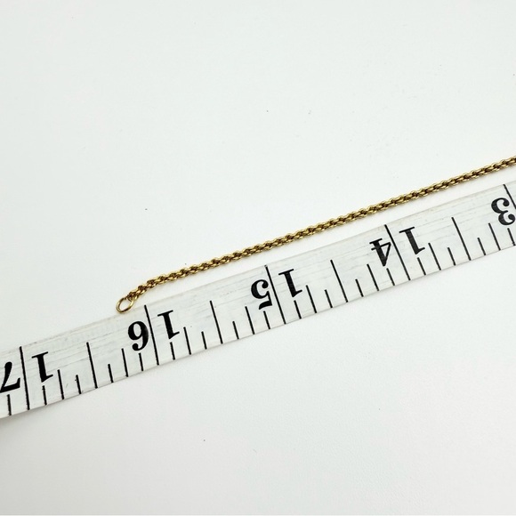 Elegant Silver Tone Clear Crystal Rhinestones Pendant Necklace - Picture 8 of 8